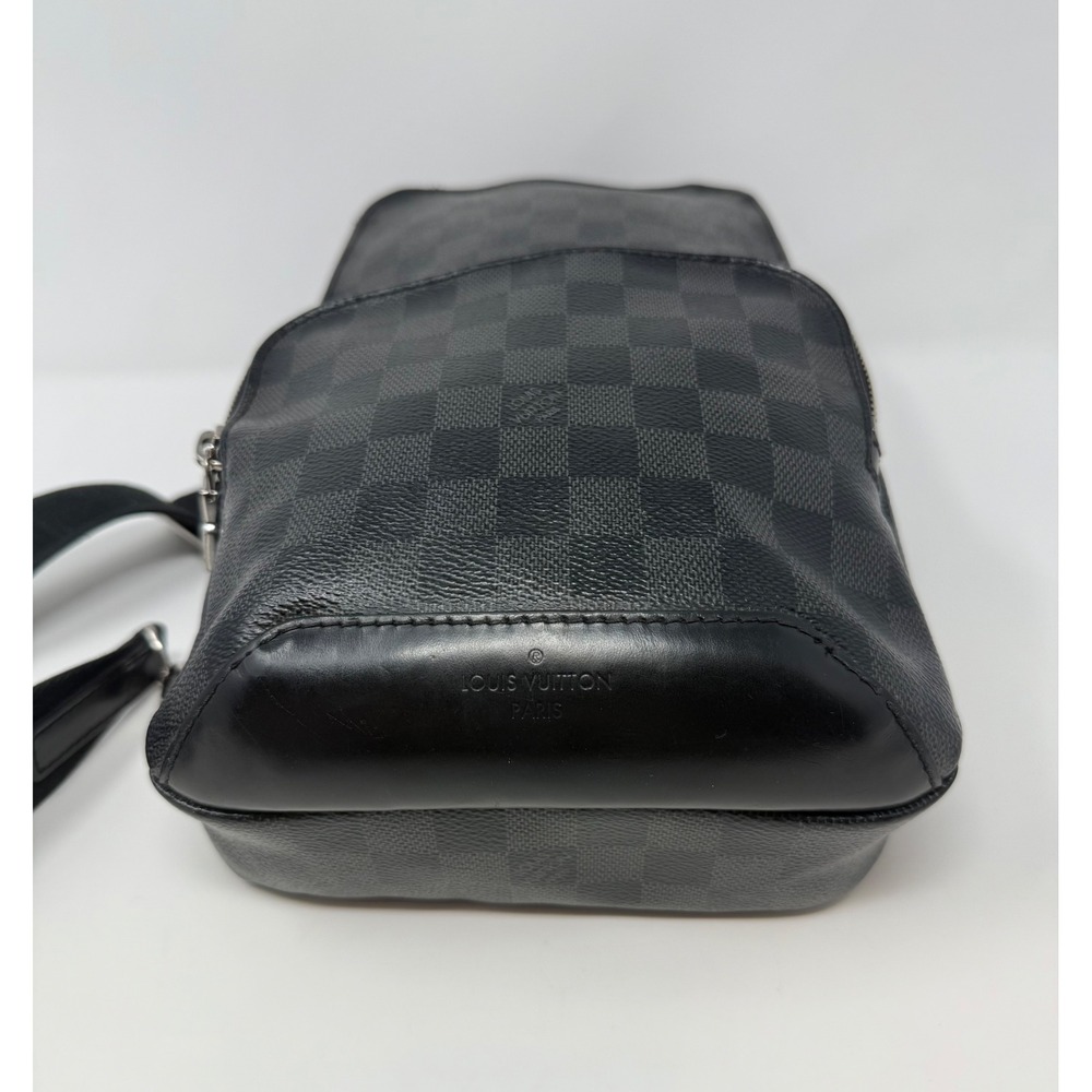 Louis Vuitton Avenue Sling Bag Damier Black Leather - Picture 4 of 11